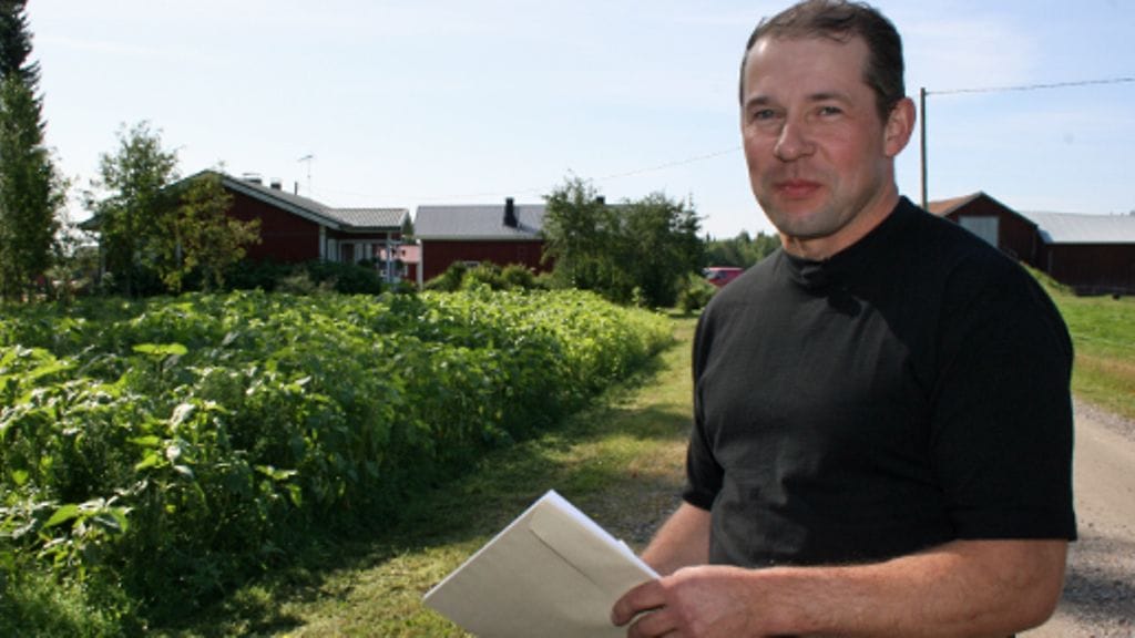 Jouni Savolainen löysi rakkauden vanhojen kirjeiden joukosta