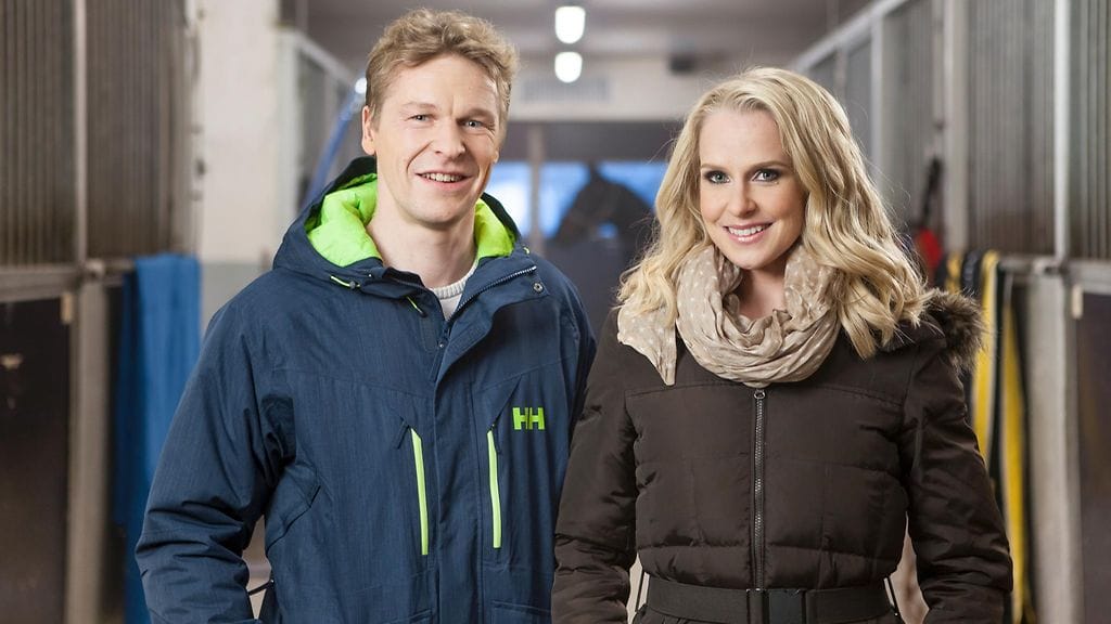 Joanna Kuvaja ja Toni Nieminen nähdään tänään MTV Sportin studiossa Ravikunkku ohjelman parissa.