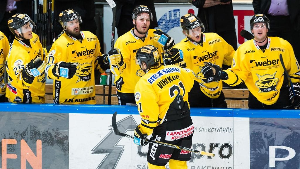 Valtteri Virkkunen pääsi juhlimaan maalia. (arkistokuva)