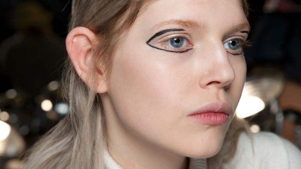 DKNY:n syksy/talvi 2015 -malliston näytöksessä nähtyä hiustyyliä