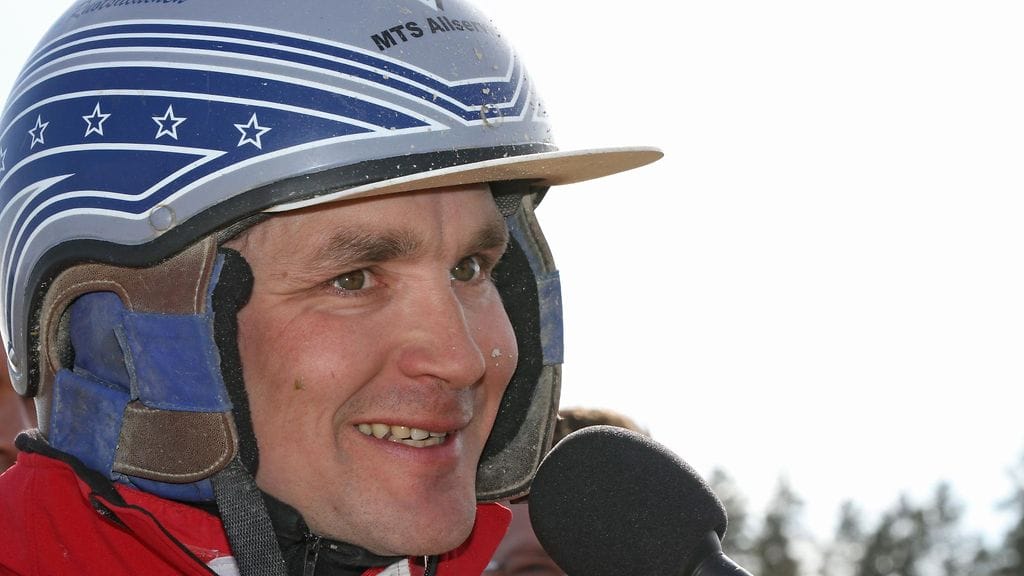 Pääseekö varmamme Savon Kuukuiskaajan ohjastaja Jani Ruotsalainen tänään Teivossa kolmannen Toto76-kohteen päätteeksi voittajahaastatteluun?