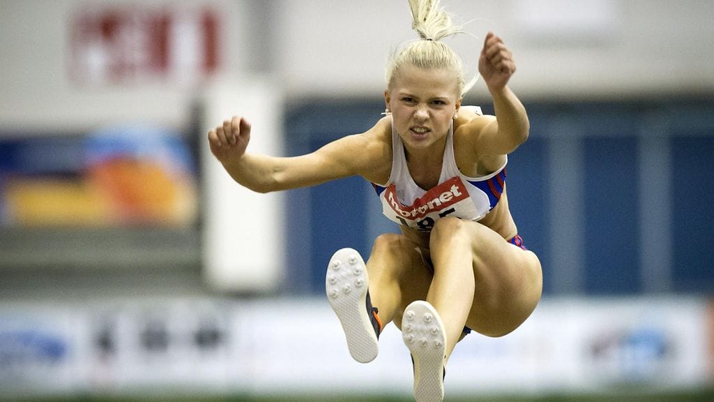 Emmi Mäkinen paransi ennätystään kuudella sentillä.