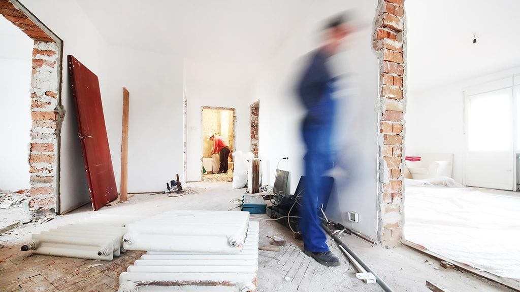 Remonttihuijauksen kohteeksi on joutunut jo useita vanhuksia. Heille kaupataan aggressiivisesti ja valheellisesti ylihintaisia, jopa tarpeettomia remontteja. Kuvituskuva.