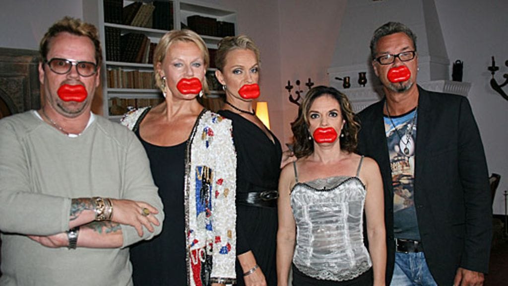 Linnan tähdet Anu Sinisalo, Anna-Leena Härkönen, Arja Saijonmaa, Juha Veijonen sekä Pertti Neumann viettämässä Dannyn järjestämää päivää.