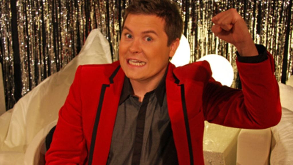 Janne Kataja tsemppaa Idols-finalisteja. Kuva: MTV3.