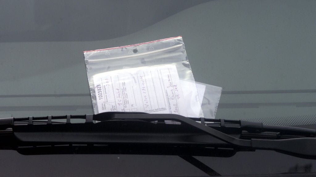 Hallituksen esityksen myötä muun muassa pysäköintisakkojen rahamäärä kasvaisi tuntuvasti.