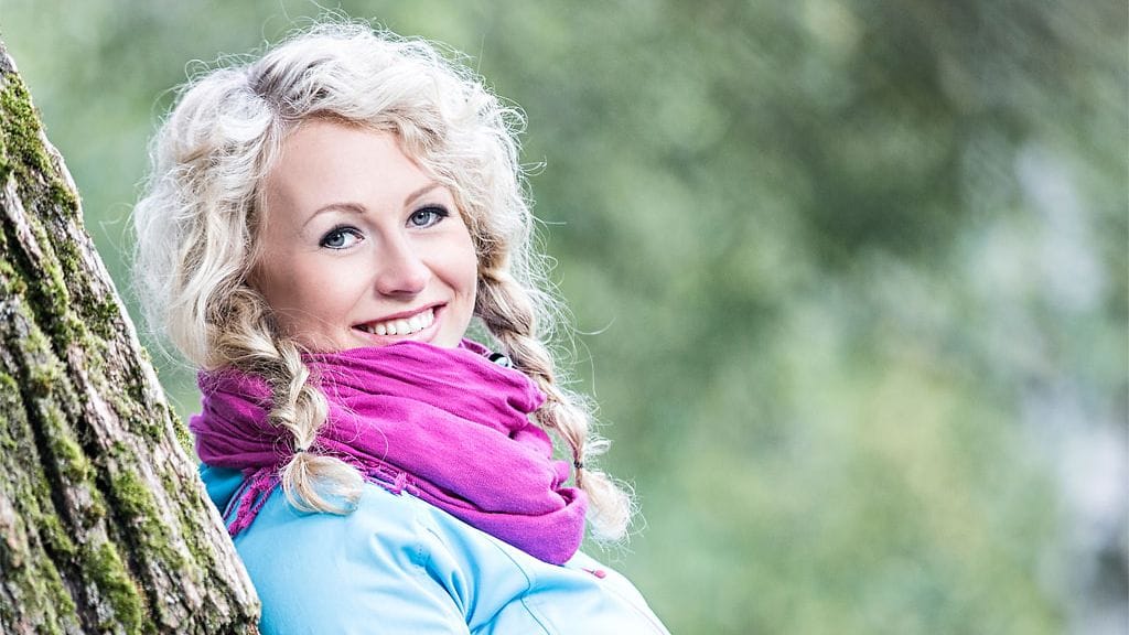 Hyvinvointikouluttaja Kaisa Jaakkola luetteli stressin aiheuttamia oireita.