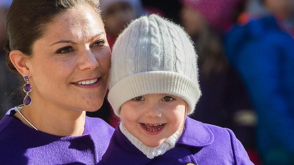 Kruununprinsessa Victoria ja Estelle 12.3.2015. (4)