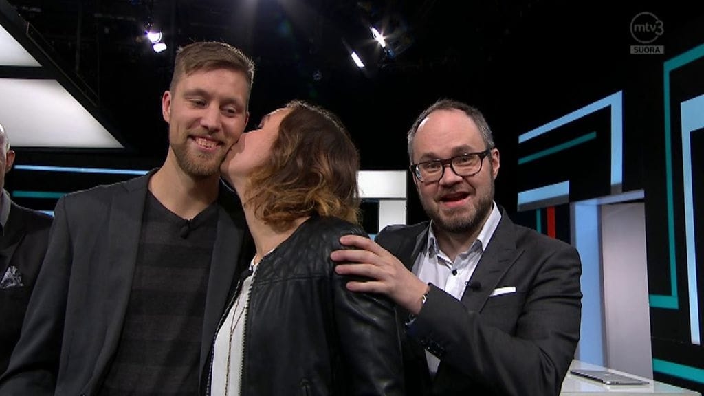 Ensitreffit alttarilla -pari Esa ja Viola Enbuske & Linnanahde Crew -lähetyksessä 12.3.2015.