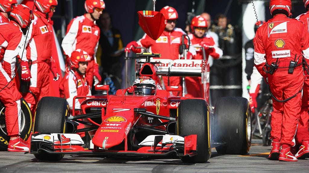 Kimi Räikkönen Ferrarin pilttuussa