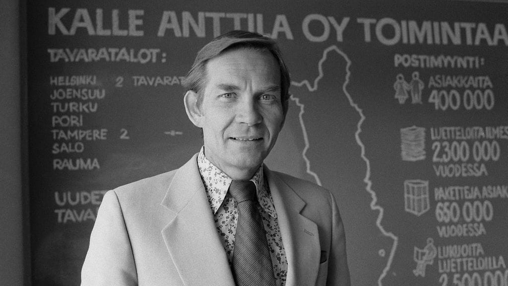 Anttila-tavarataloketjun perustaja Kalle Anttila vuonna 1976.