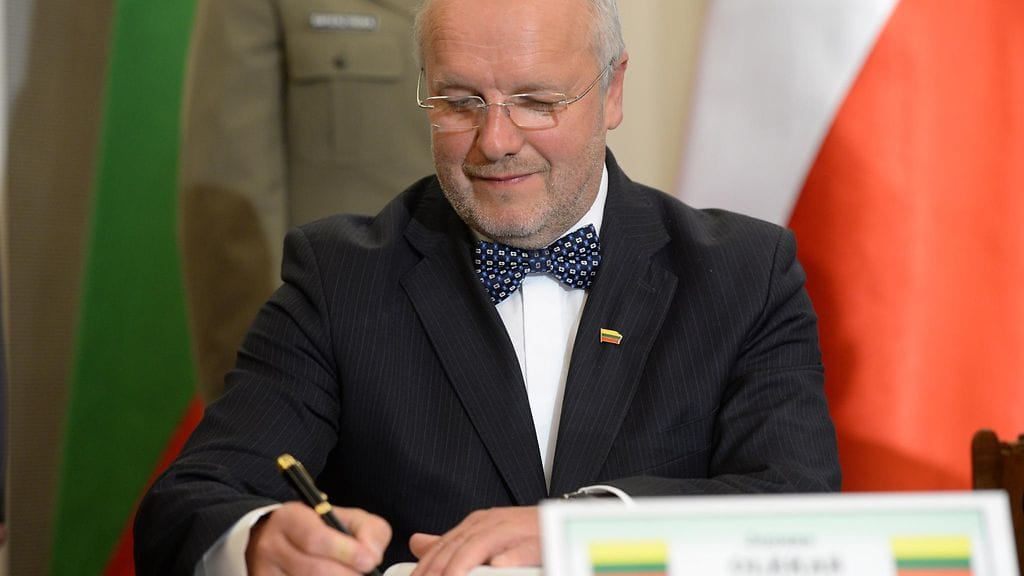 Kuvassa Liettuan puolustusministeri Juozas Olekas.