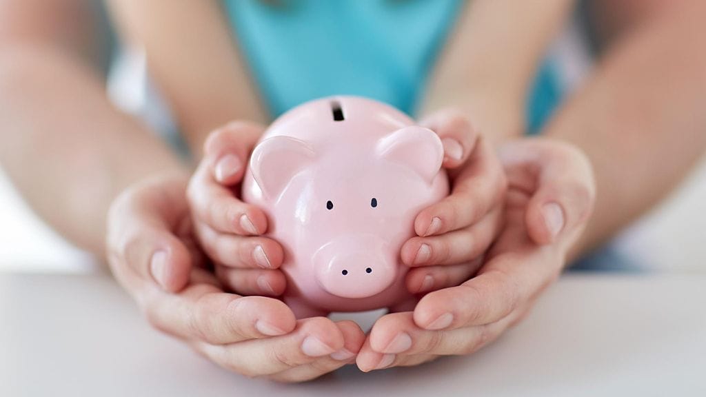 Äiti haluaa opettaa tyttärelleen, että tässä maailmassa mikään ei tule ilmaiseksi.