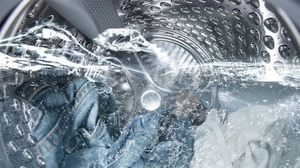 Farkkujen pesua kannattaakin vältellä viimeiseen asti.