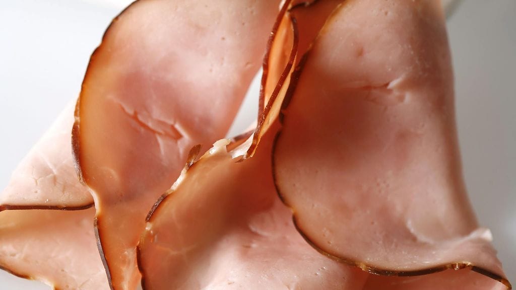 Suomi hakee saunapalvikinkun myynnille pysyvää poikkeuslupaa.