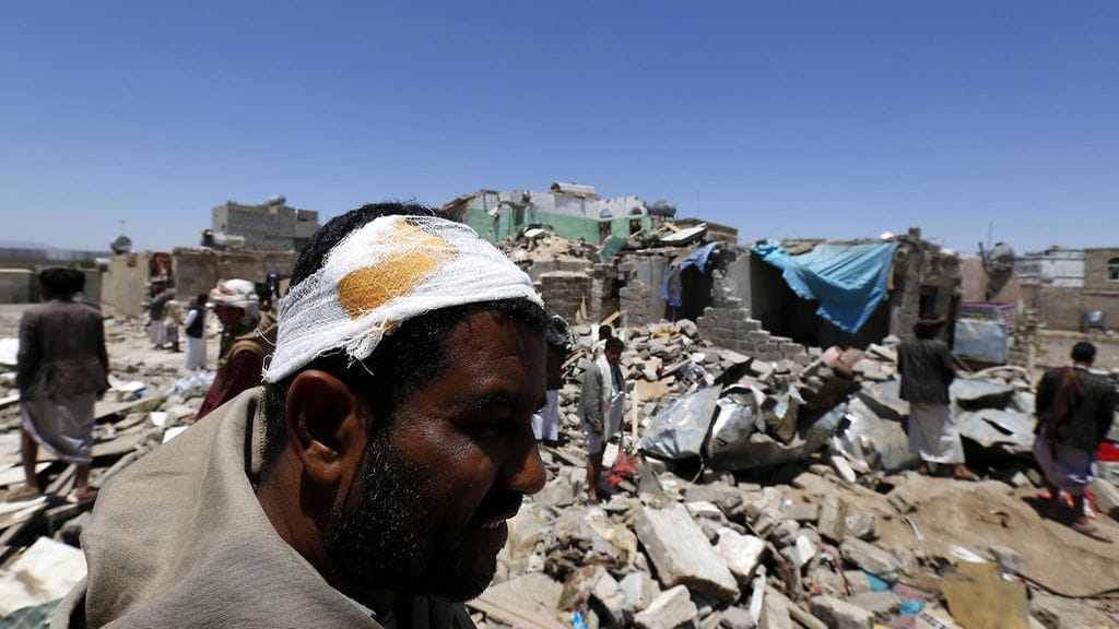 Kuvaa ilmaiskuista Sanaassa Jemenissä 29. maaliskuuta 2015. Jemenin konflikti on jatkunut vuodesta 2015.