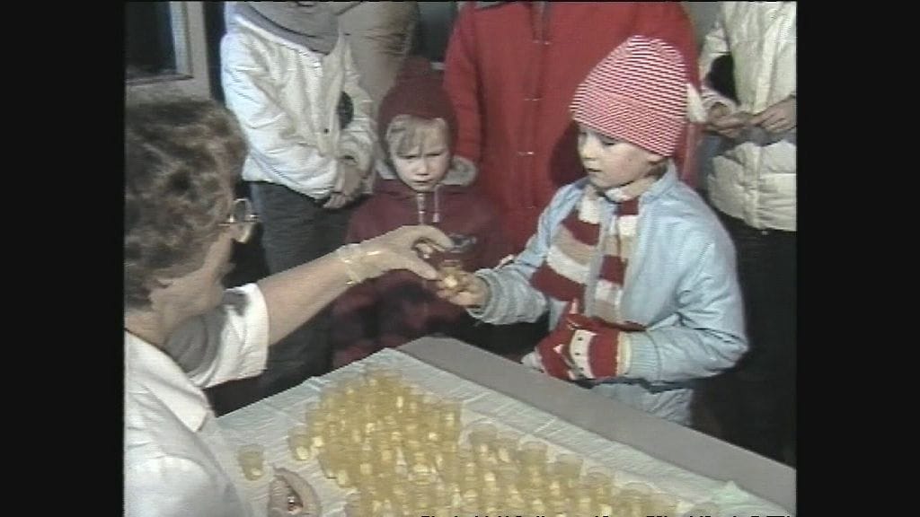 Kerrankin sokeria sai syödä ihan luvan kanssa.