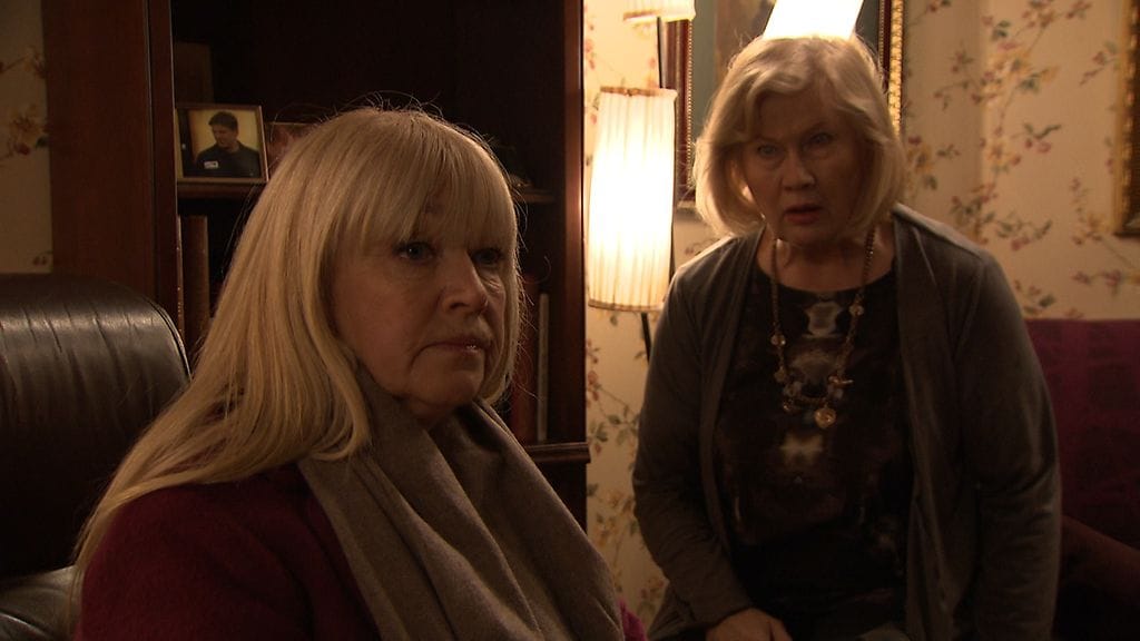 Salatut elämät - Maarit ja Ulla (Jaana Saarinen ja Maija-Liisa Peuhu).