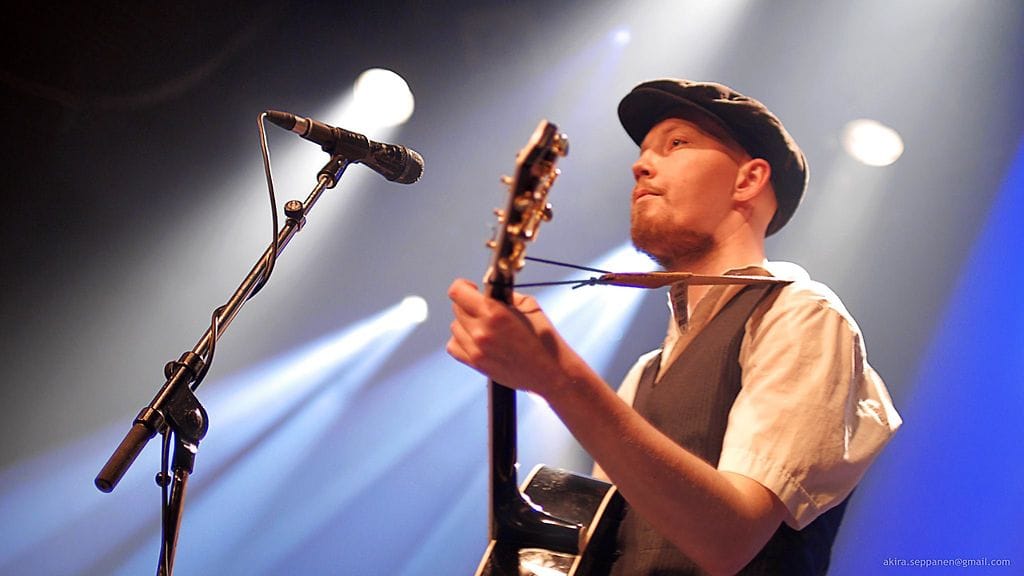 Räppäri Edorf eli Erik Ingebrigtsen keikalla Tavastialla helmikuussa 2015. Kuva: Akira Seppänen