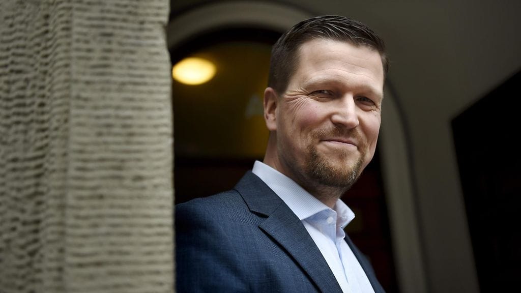 Ohjaaja Klaus Härö poseeraa Miekkailija-elokuvansa lehdistötilaisuudessa Helsingissä 26. helmikuuta 2015.