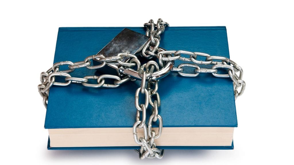 Törkyinen kielenkäyttö, alkoholimyönteisyys ja säädyttömyys ovat olleet syitä kirjojen ja laulujen sensuroinnille. Kuvituskuva.