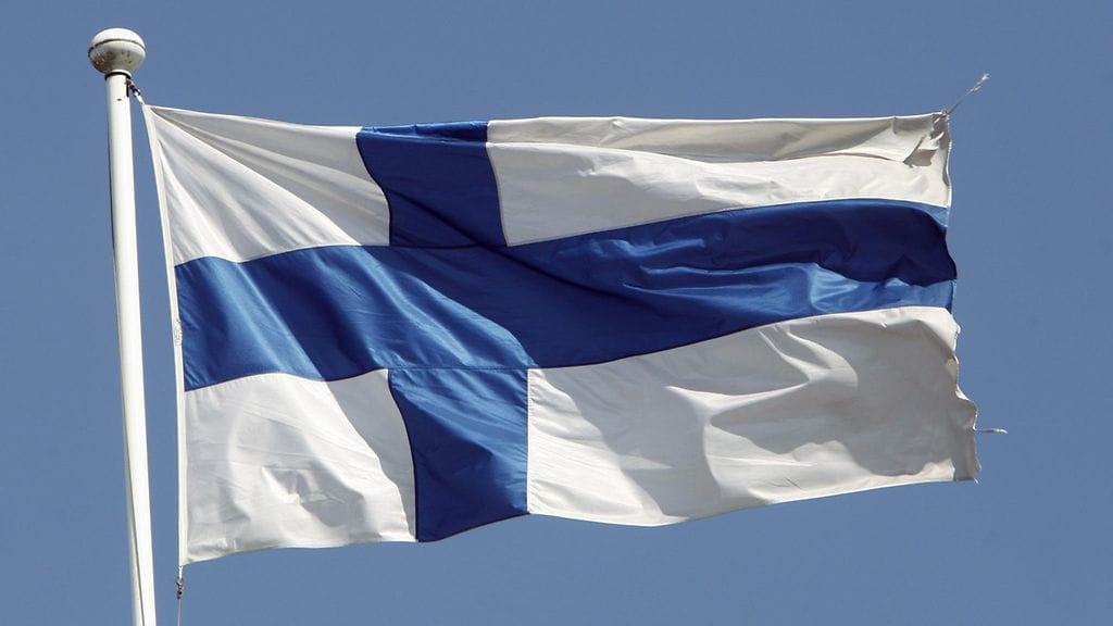 Itsenäisyys tunnustettiin päivän viime hetkillä.