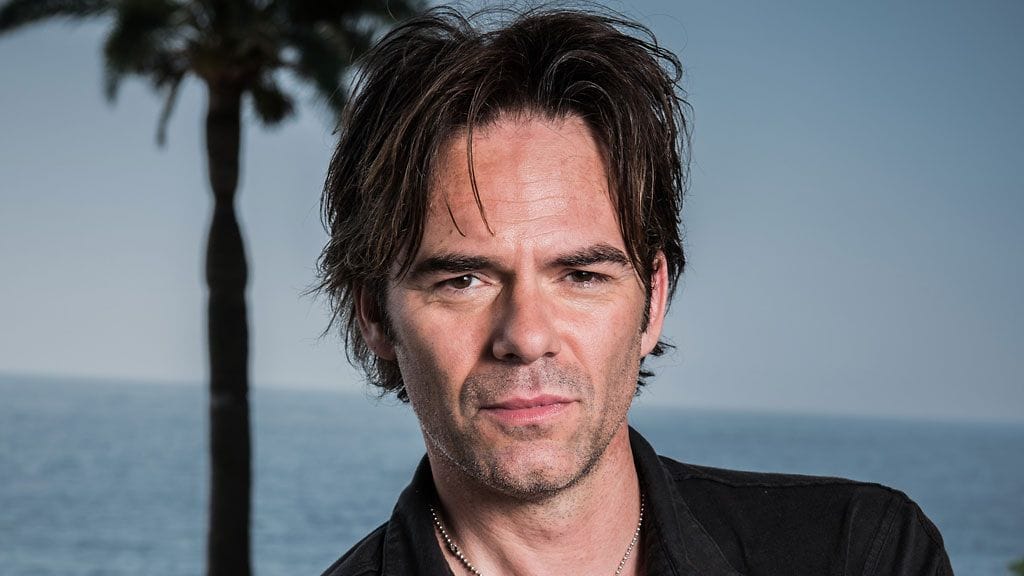 Revolution-tähti Billy Burke.