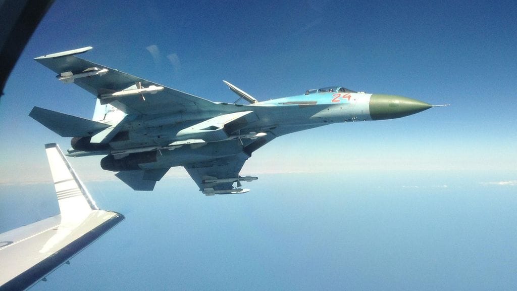 Arkistokuvaa SU-27 hävittäjästä.