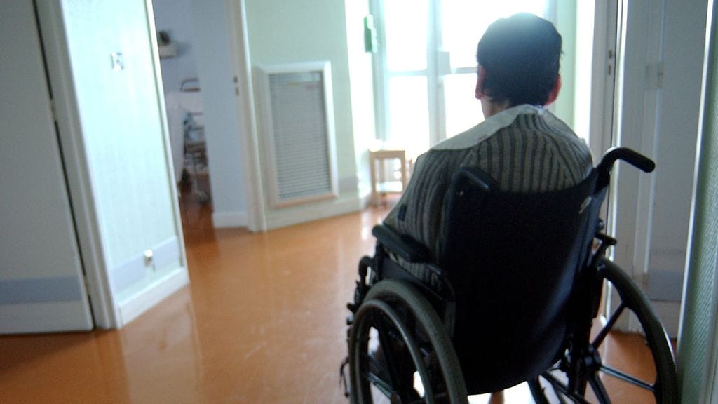 Vaikea Ehlers-Danlosin syndrooma voi rajata potilaan elämän kotiin. Kuvituskuva.