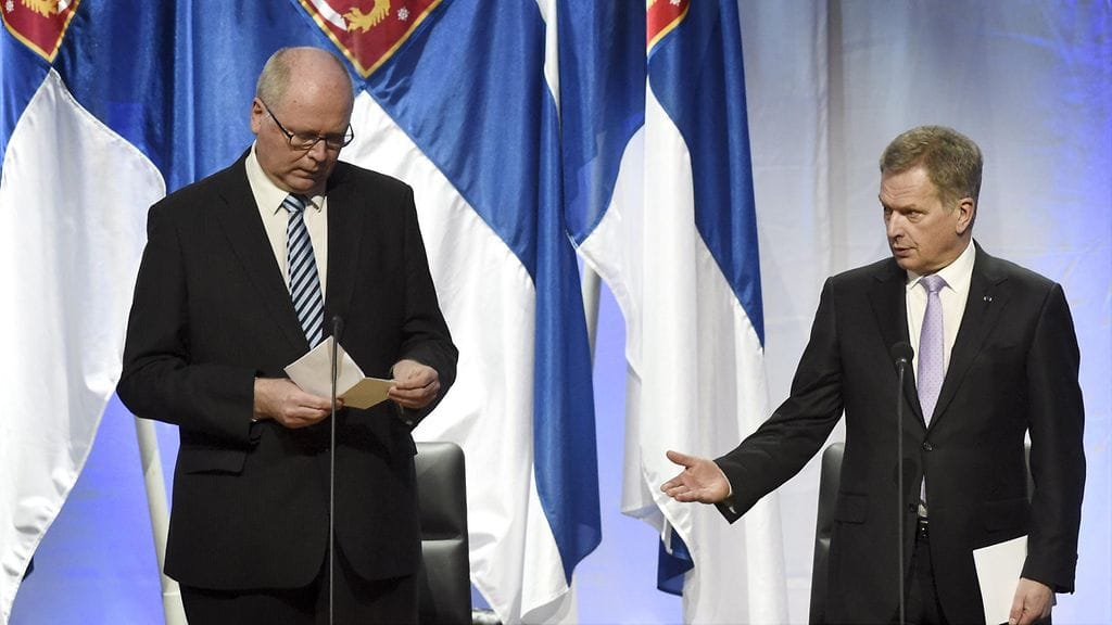 Tasavallan presidentti Sauli Niinistö (oik.) ja eduskunnan puhemies Eero Heinäluoma (sd.)