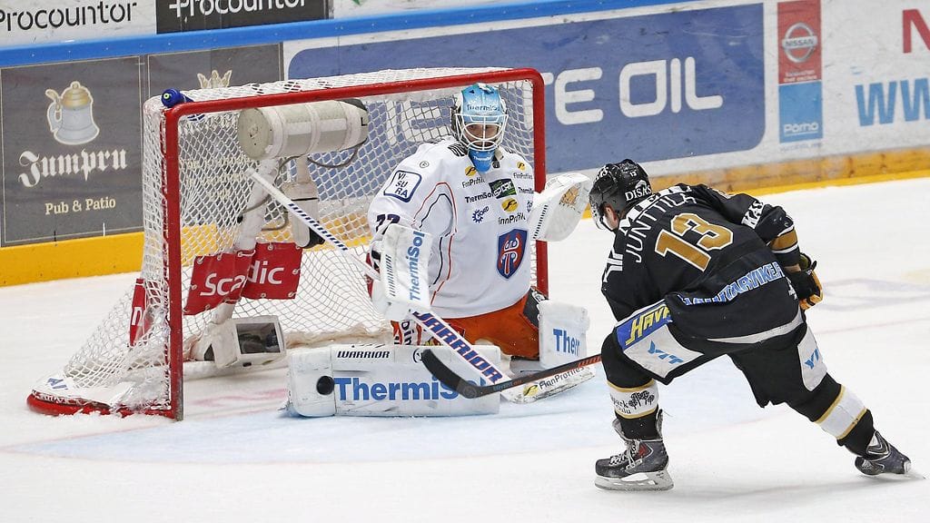 Julius Junttila iski voittomaalin Juha Metsolan taakse ajassa 55.17.