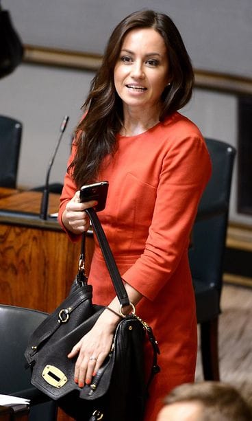 Jaana Pelkonen eduskunnan täysistunnossa 25. helmikuuta 2014.