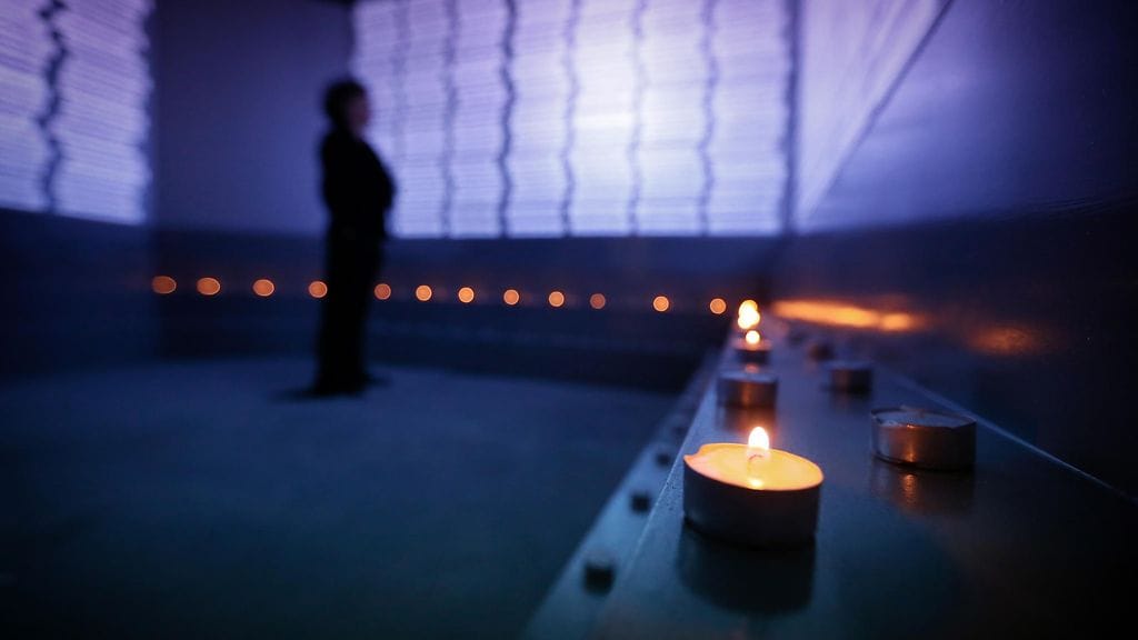 Armenian kansanmurhan muistopäivän avajaisseremoniaan valmistaudutaan Moskovassa 22.4.2015.