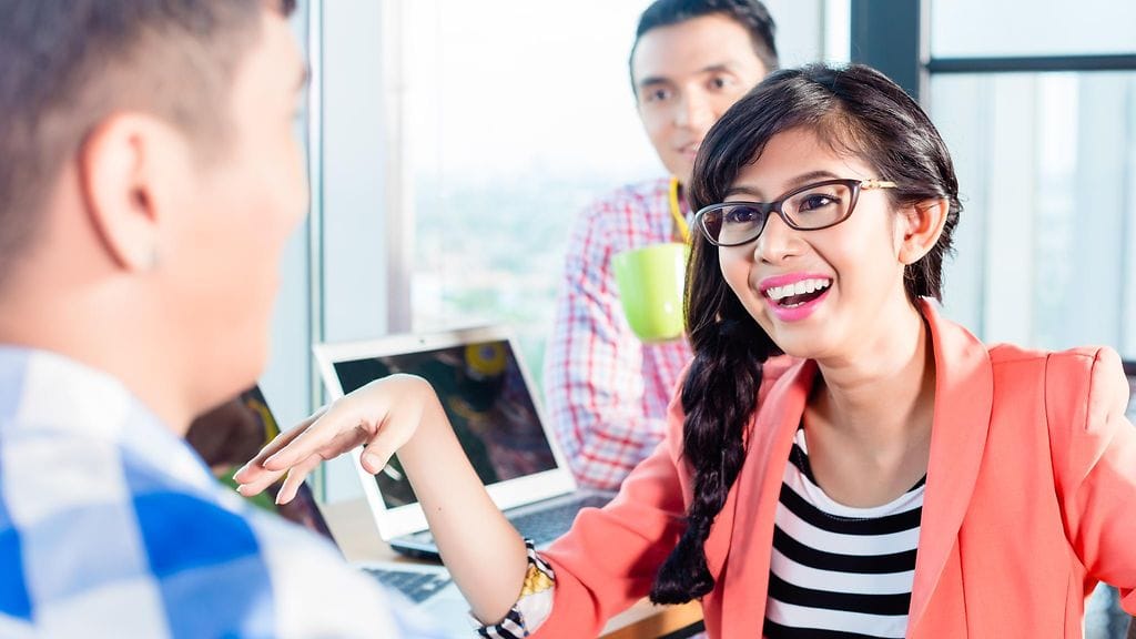 Nainen ja mies töissä (1)