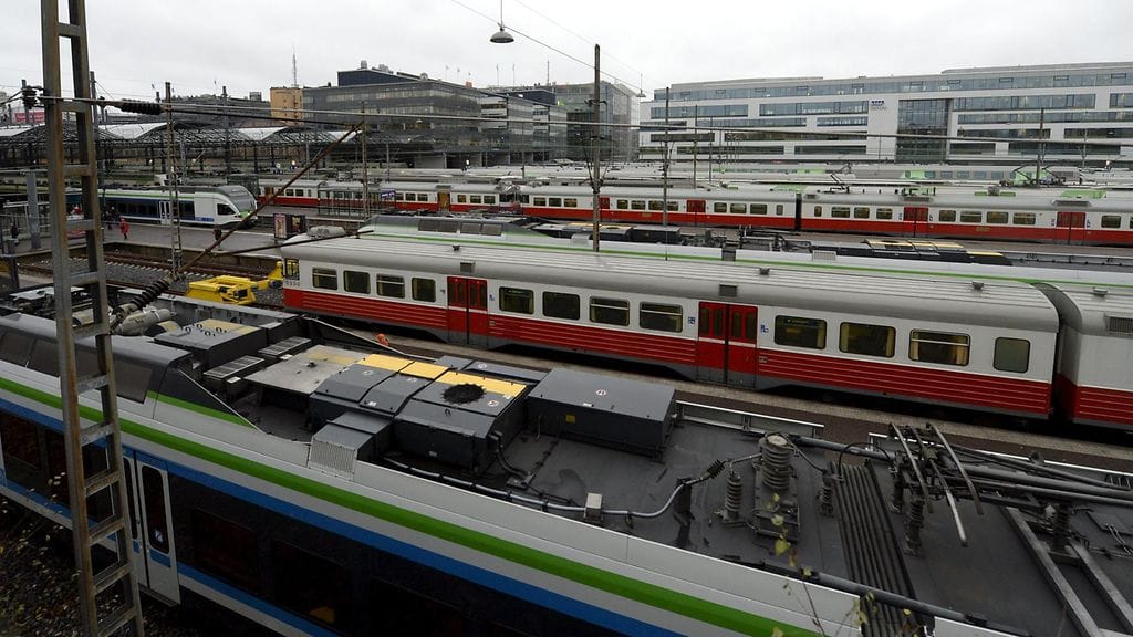 Siuntion kunnanjohtaja on raivoissaan Y-linjan lakkauttamisesta.