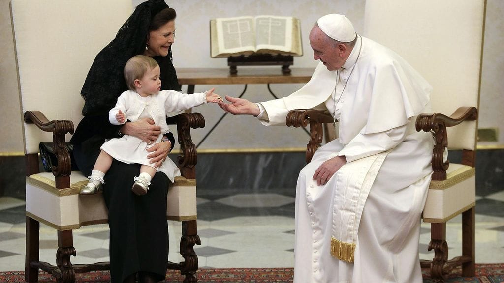 Ruotsin kuningasperhe vieraili Vatikaanissa huhtikuussa 2015.