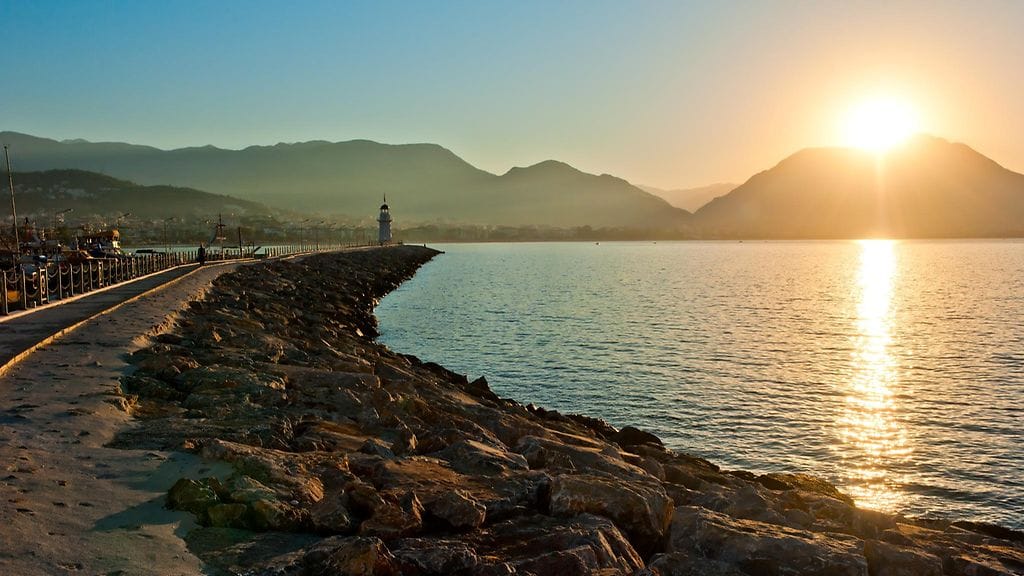 Auringonnousu Turkin Alanyassa.