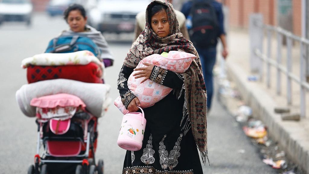 Monet perheet ovat saaneet mukaansa vain välttämättömimmän.