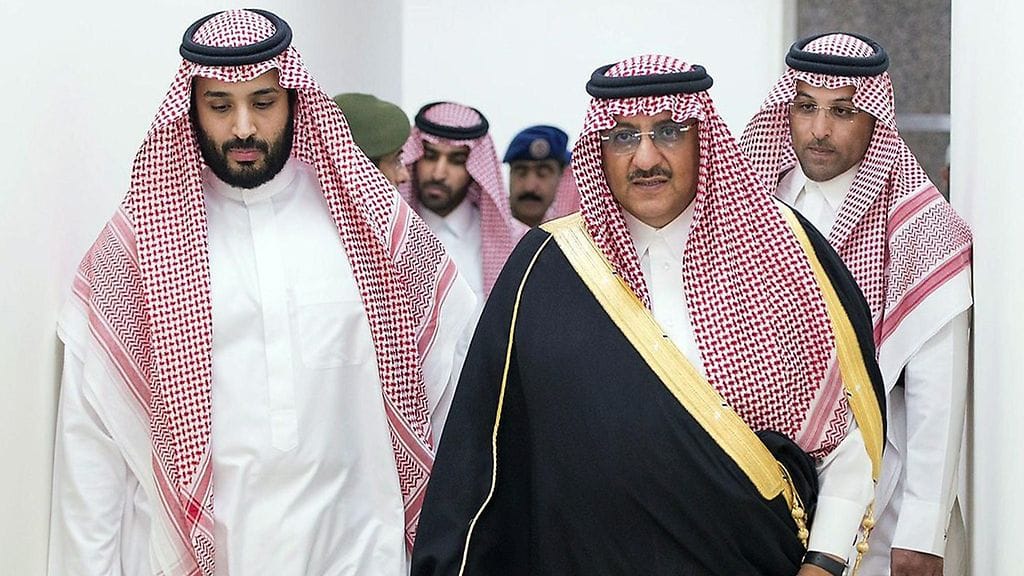 Vasemmalla Mohammed bin Salman ja oikealla Mohammed bin Nayef