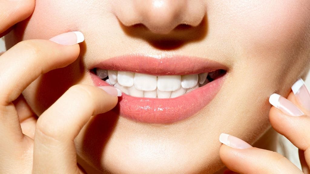 Mitä olisit valmis tekemään saadaksesi valkoisemmat hampaat?