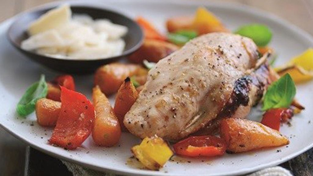 Kananrintaa peston ja parmesaanin kanssa