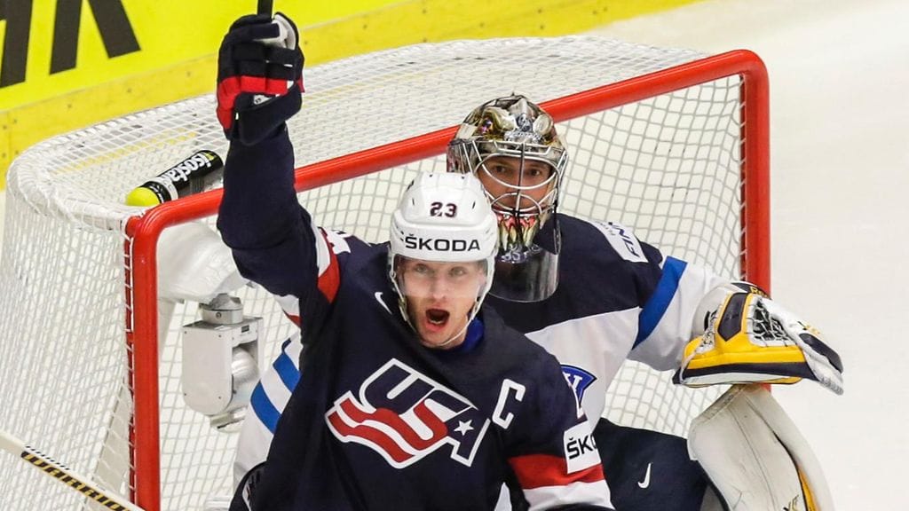 Matt Hendricks oli kovassa vedossa Suomea vastaan.