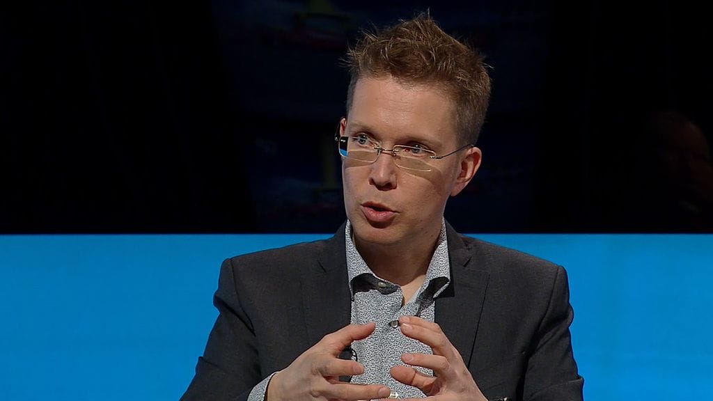 Ossi Oikarinen on tuttu kasvo MTV:n F1-lähetyksistä.