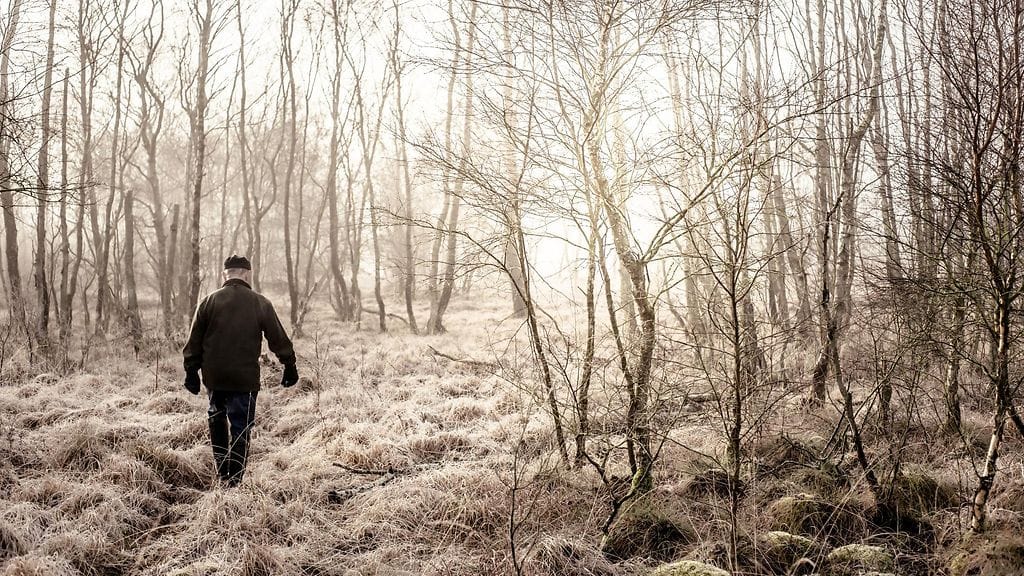 Omien ajatusten kanssa ei ole hyvä jäädä yksin. Vanhetessa ympäröivien ihmissuhteiden merkitys korostuu.