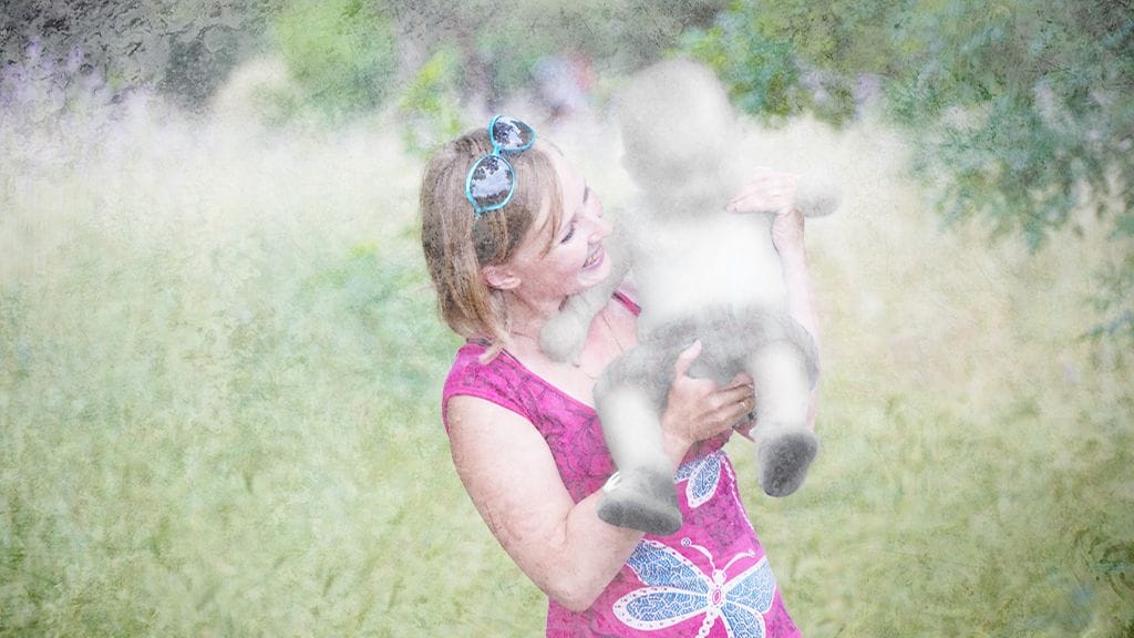 Amerikkalainen Gillian Brockell menetti lapsensa raskausviikolla 32. Tämän jälkeen näki netissä jatkuvasti mainoksia raskaana oleville naisille. Kuvituskuva.