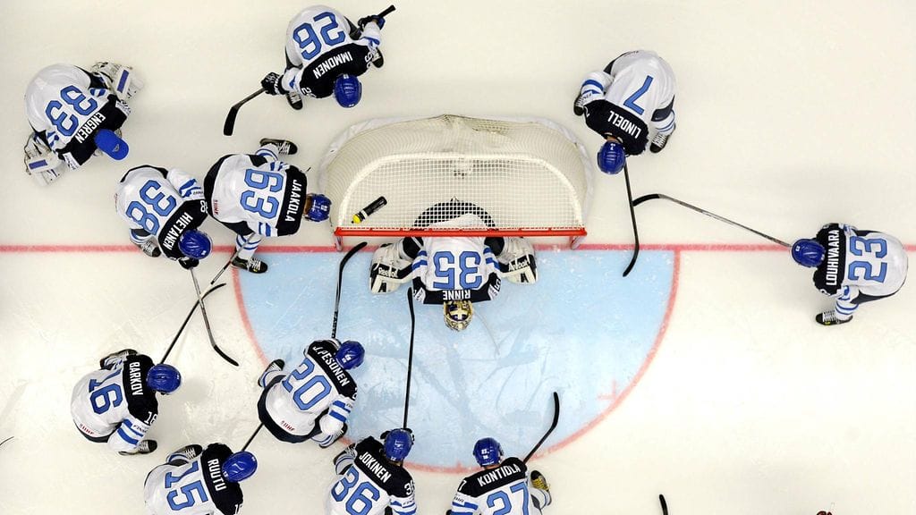 Leijona ärjyy taas.