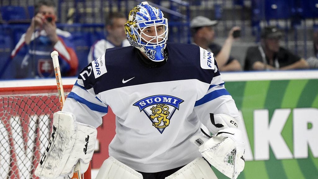 Juuse Saros piti vuosi sitten nollapelin Slovakia-ottelussa.