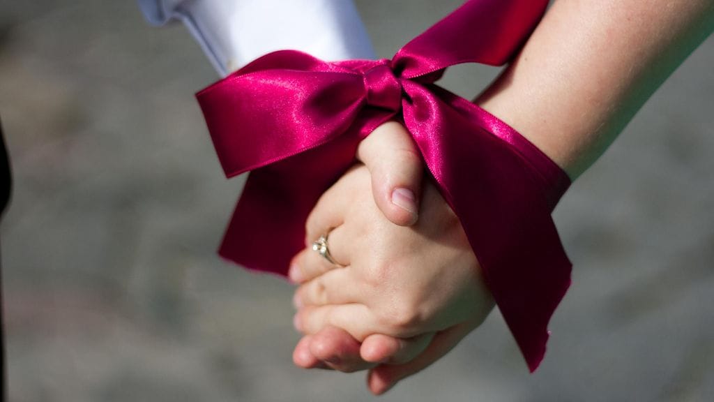 Myös koulutustaso voi vaikuttaa avioliiton kestoon, kertoo tutkimus.