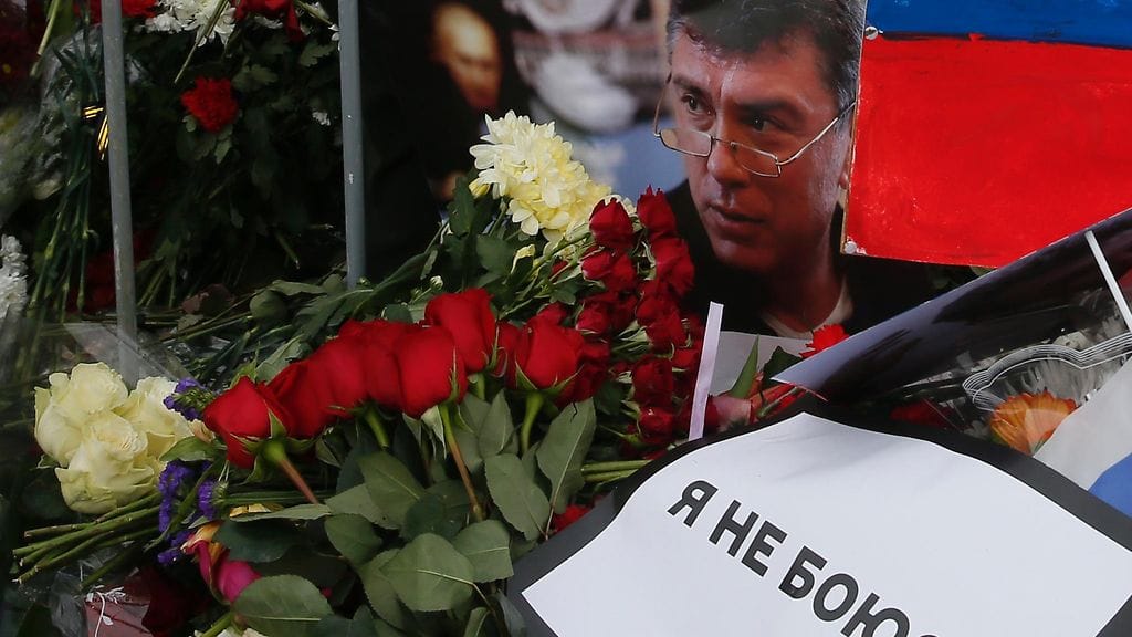 Presidentti Vladimir Putinin arvostelijana tunnettu Boris Nemtsov murhattii Kremlin edustalla maaliskuun alussa 2015.