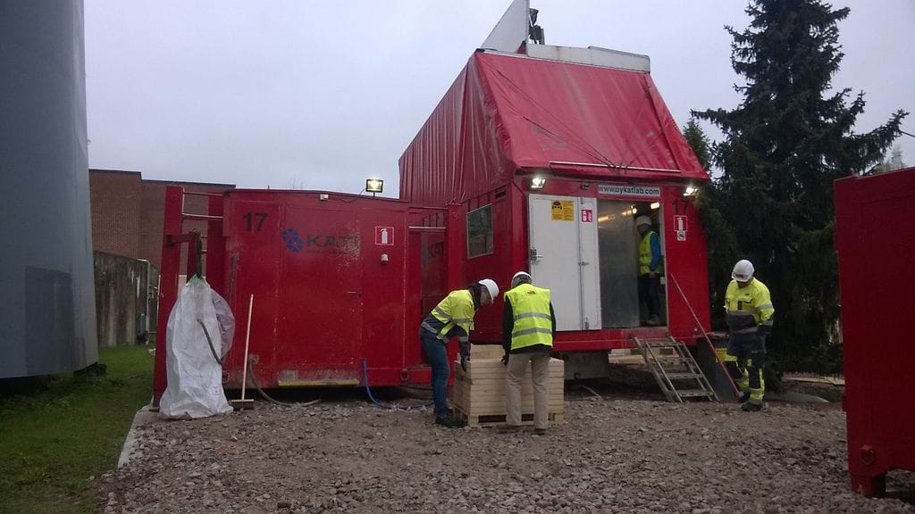 Espoon Otaniemessä porataan ensin kahden kilometrin syvyyteen. Koeporauksen aikana tutkitaan kallioperää ja lämpötiloja.